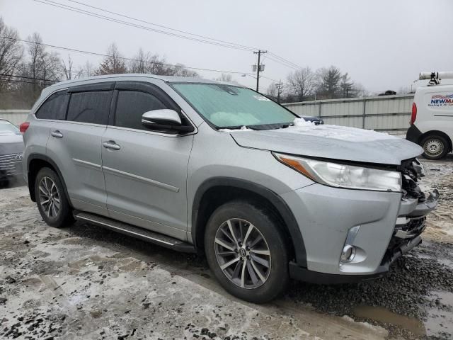 2017 Toyota Highlander SE