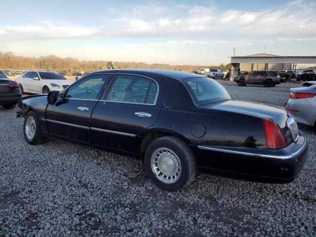 2000 Lincoln Town Car Executive