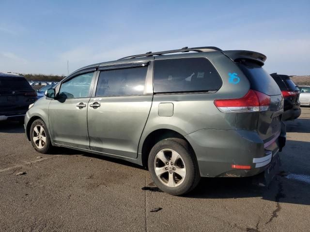 2014 Toyota Sienna LE