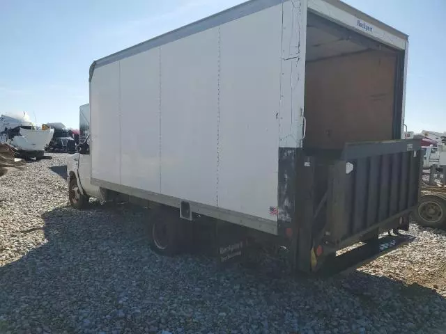 2015 Ford Econoline E350 Super Duty Cutaway Van