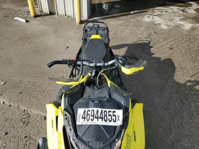 2021 Skidoo 2021 Skidoo Renegade