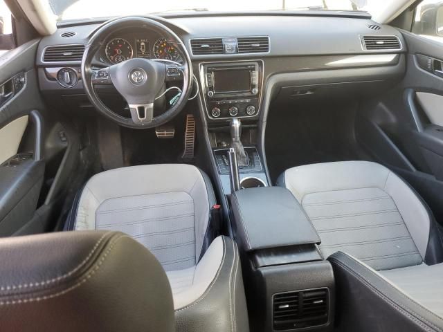 2015 Volkswagen Passat SE