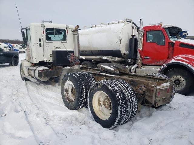 2007 Freightliner Conventional Columbia