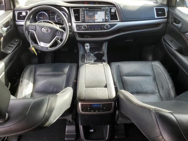 2018 Toyota Highlander SE