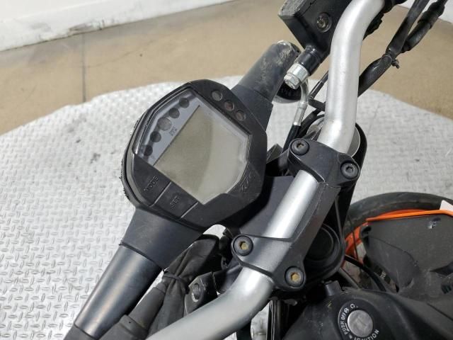 2023 KTM 200 Duke