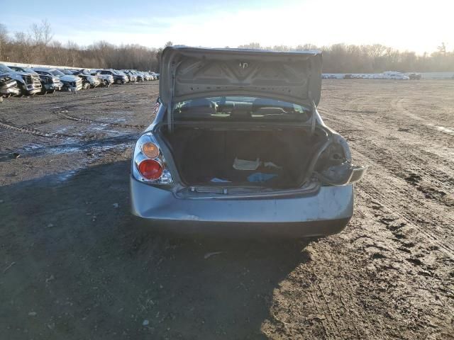 2004 Nissan Altima Base