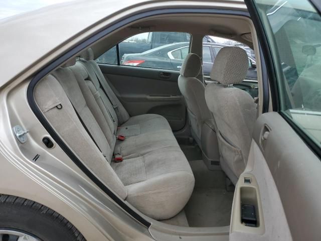 2004 Toyota Camry LE