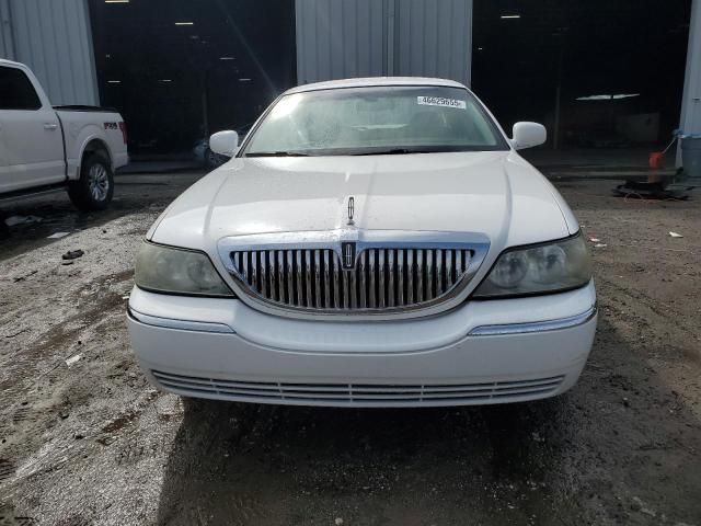 2006 Lincoln Town Car Signature