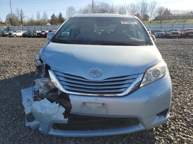 2015 Toyota Sienna LE