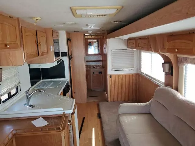 2000 Freightliner Chassis X Line Motor Home