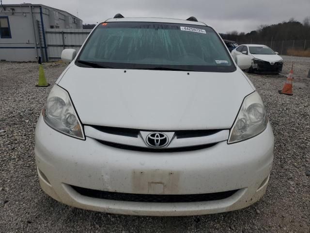 2009 Toyota Sienna XLE