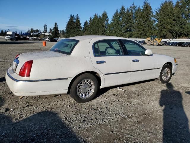 1998 Lincoln Town Car Signature