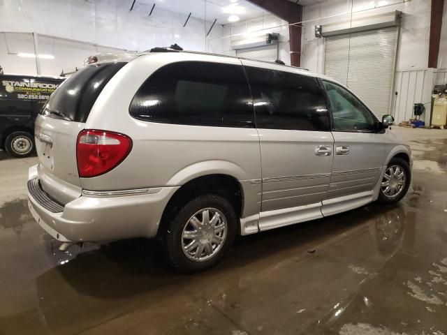 2005 Chrysler Town & Country Limited