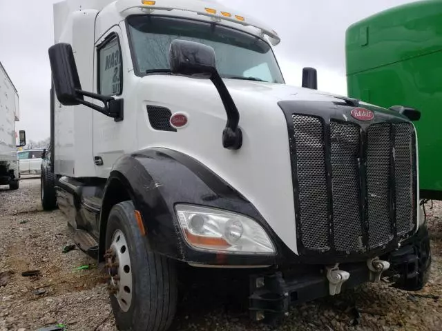 2019 Peterbilt 579