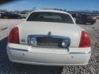 2005 Lincoln Town Car Signature Limited