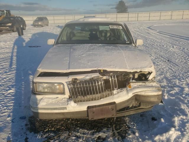 1997 Lincoln Town Car Signature