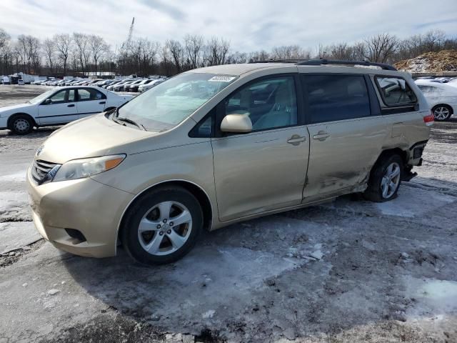 2011 Toyota Sienna LE