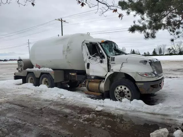 2009 International 2009 Interional Durastar 4400 Propane Delivery TRU