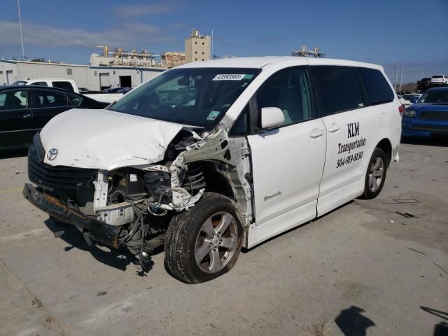 2011 Toyota Sienna LE