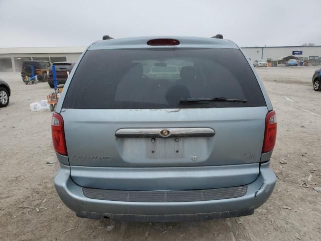 2005 Chrysler Town & Country LX