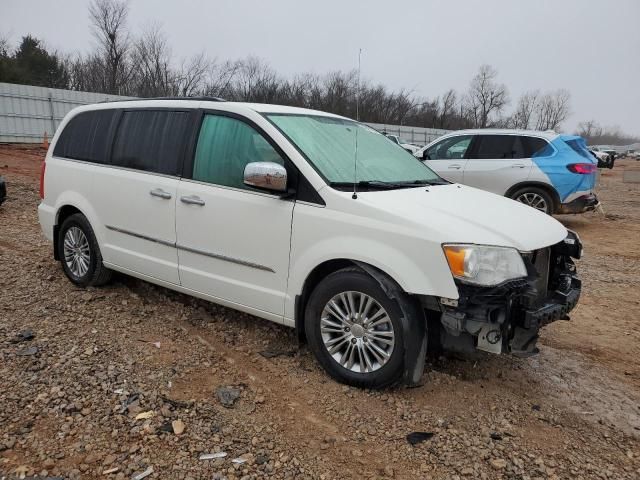 2013 Chrysler Town & Country Touring L