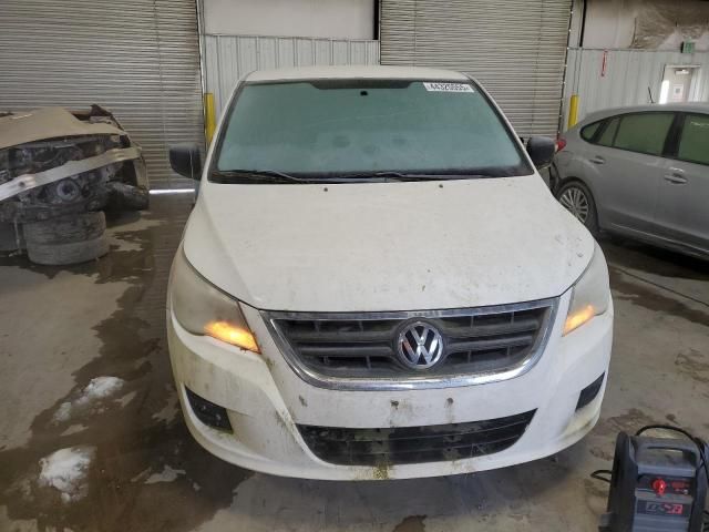 2010 Volkswagen Routan S