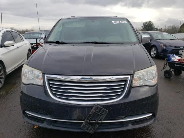 2013 Chrysler Town & Country Touring L