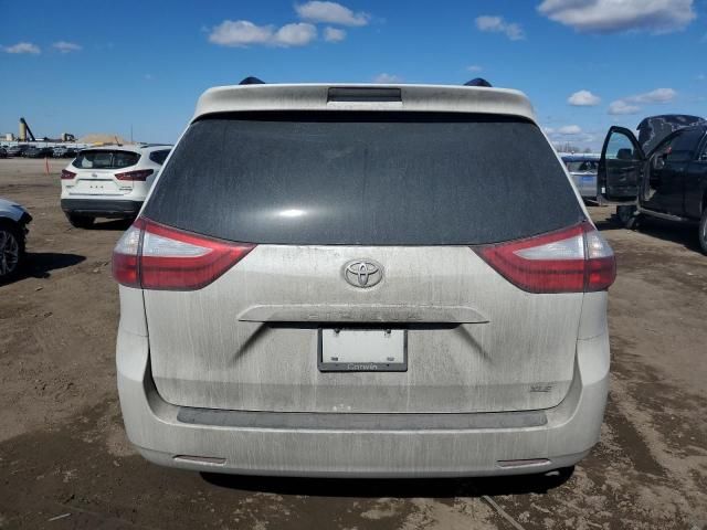 2017 Toyota Sienna XLE