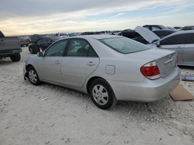 2005 Toyota Camry LE