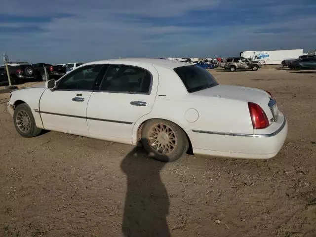 2000 Lincoln Town Car Signature