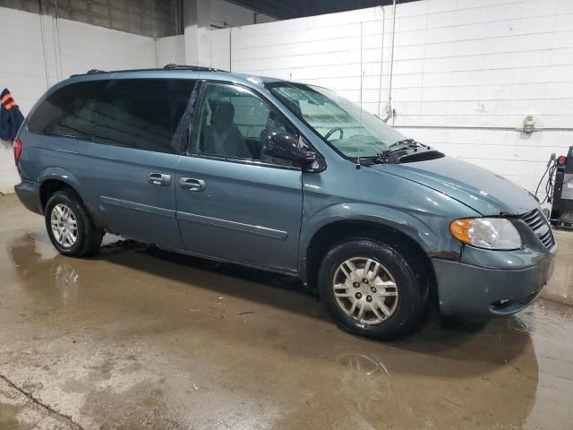 2005 Dodge Grand Caravan SE