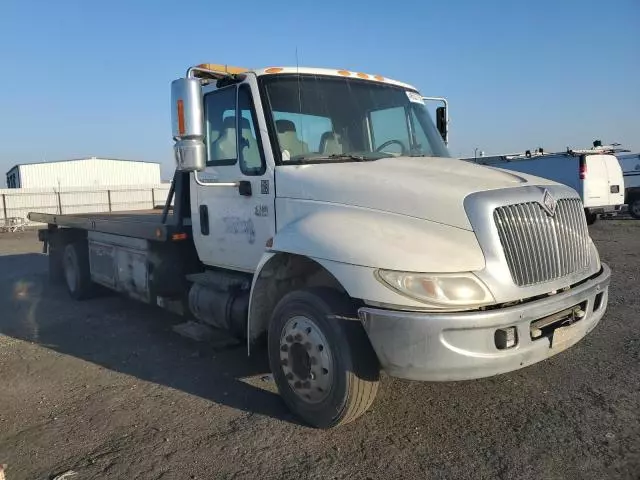 2005 International 4300 Rollback Truck