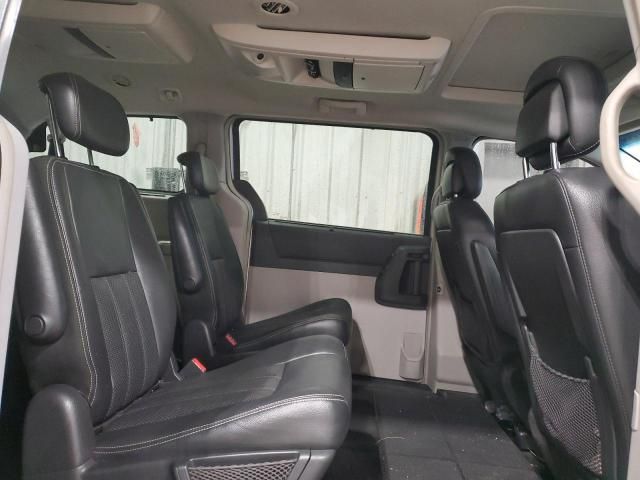 2010 Chrysler Town & Country Touring Plus