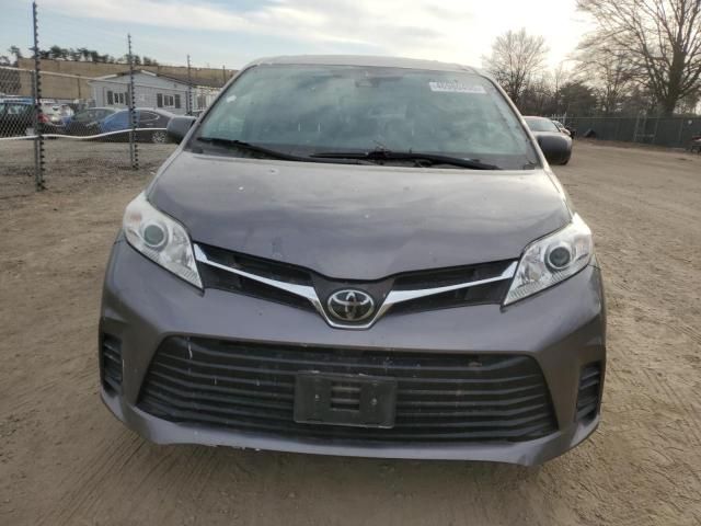 2020 Toyota Sienna LE