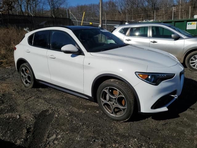 2023 Alfa Romeo Stelvio TI