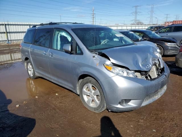 2013 Toyota Sienna LE