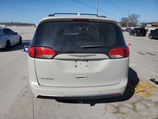 2017 Chrysler Pacifica Touring Van