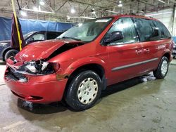 2004 Chrysler Town & Country en venta en Woodhaven, MI