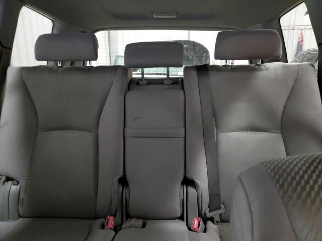 2004 Toyota Highlander Base