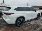 2022 Toyota Highlander Hybrid Limited