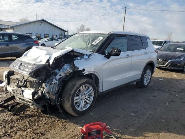 2022 Mitsubishi Outlander ES