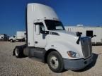 2016 Kenworth T680 Semi Truck