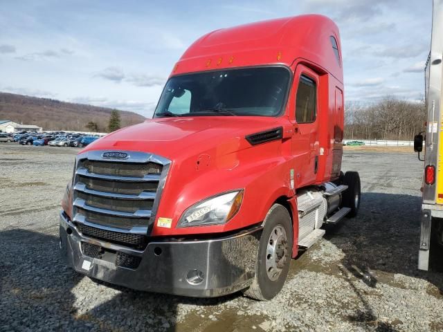 2020 Freightliner Cascadia 123 Semi Truck