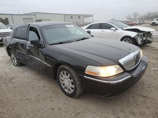 2006 Lincoln Town Car Signature Limited