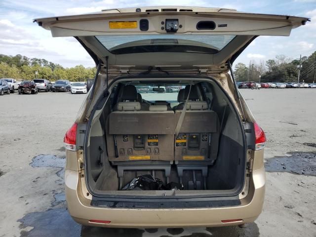 2014 Toyota Sienna XLE