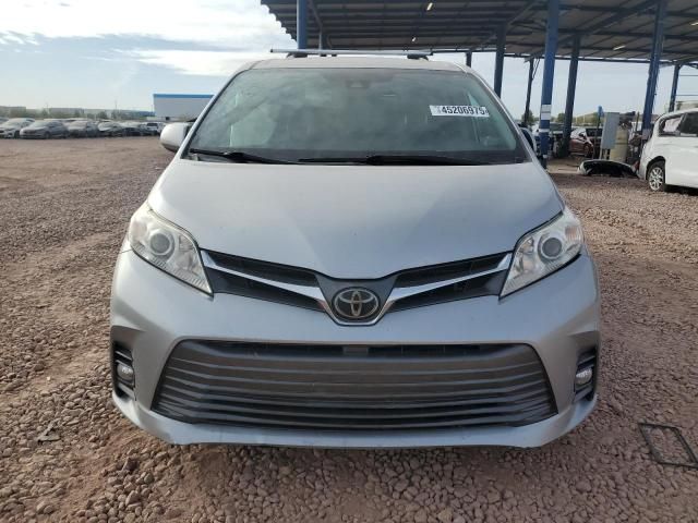 2019 Toyota Sienna XLE