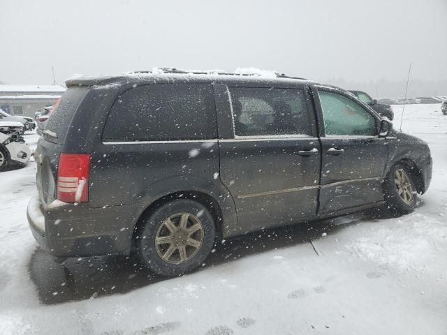 2010 Chrysler Town & Country Touring