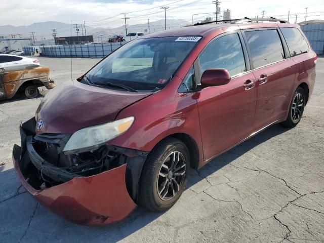 2012 Toyota Sienna LE