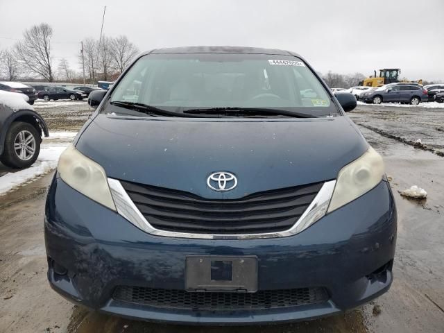 2012 Toyota Sienna LE