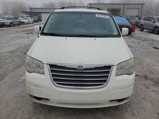 2009 Chrysler Town & Country Touring